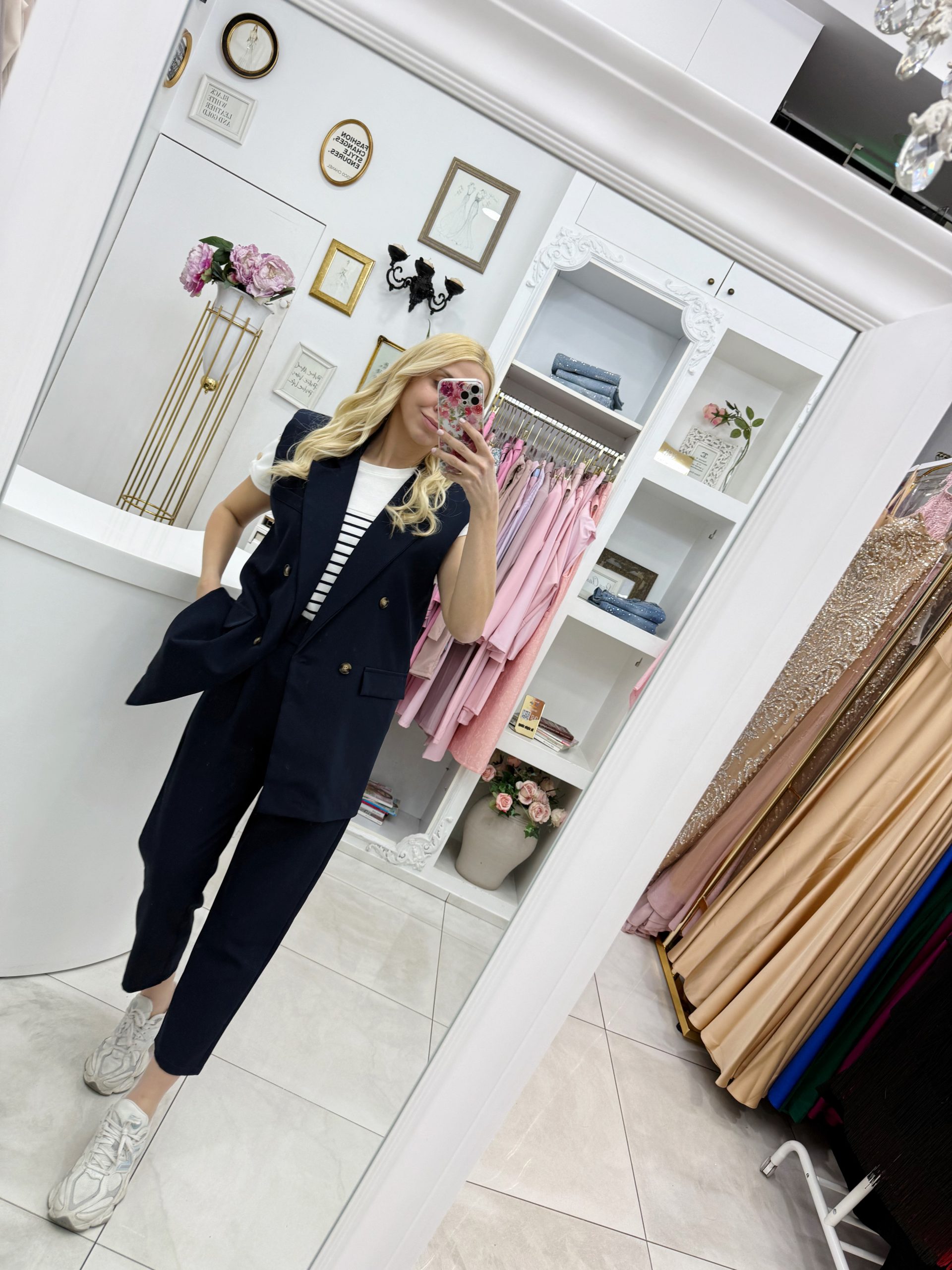 BD51C991-6A45-453D-9B92-ED4B4F899F80