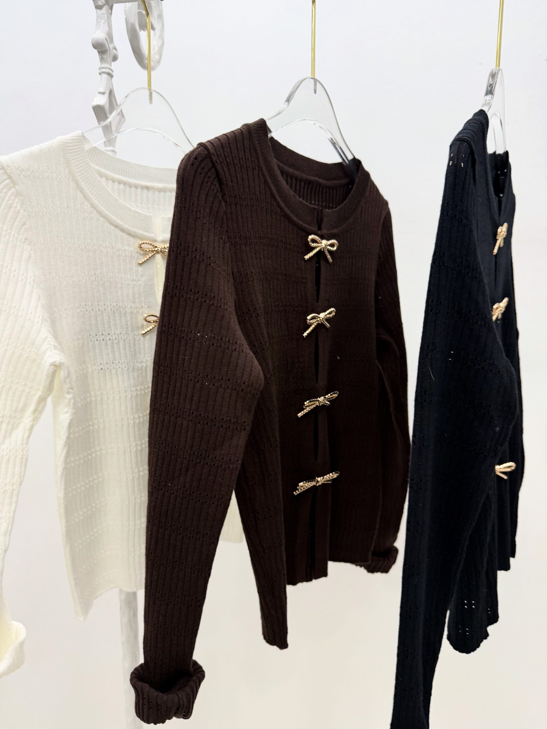 7F18D7A2-7F71-42C3-8F15-02C77A06D03C